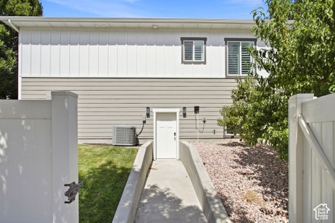 Tiny photo for 2194 S 175 E, Kaysville, UT 84037 (MLS # 2188941)