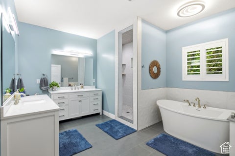 Tiny photo for 2194 S 175 E, Kaysville, UT 84037 (MLS # 2188941)