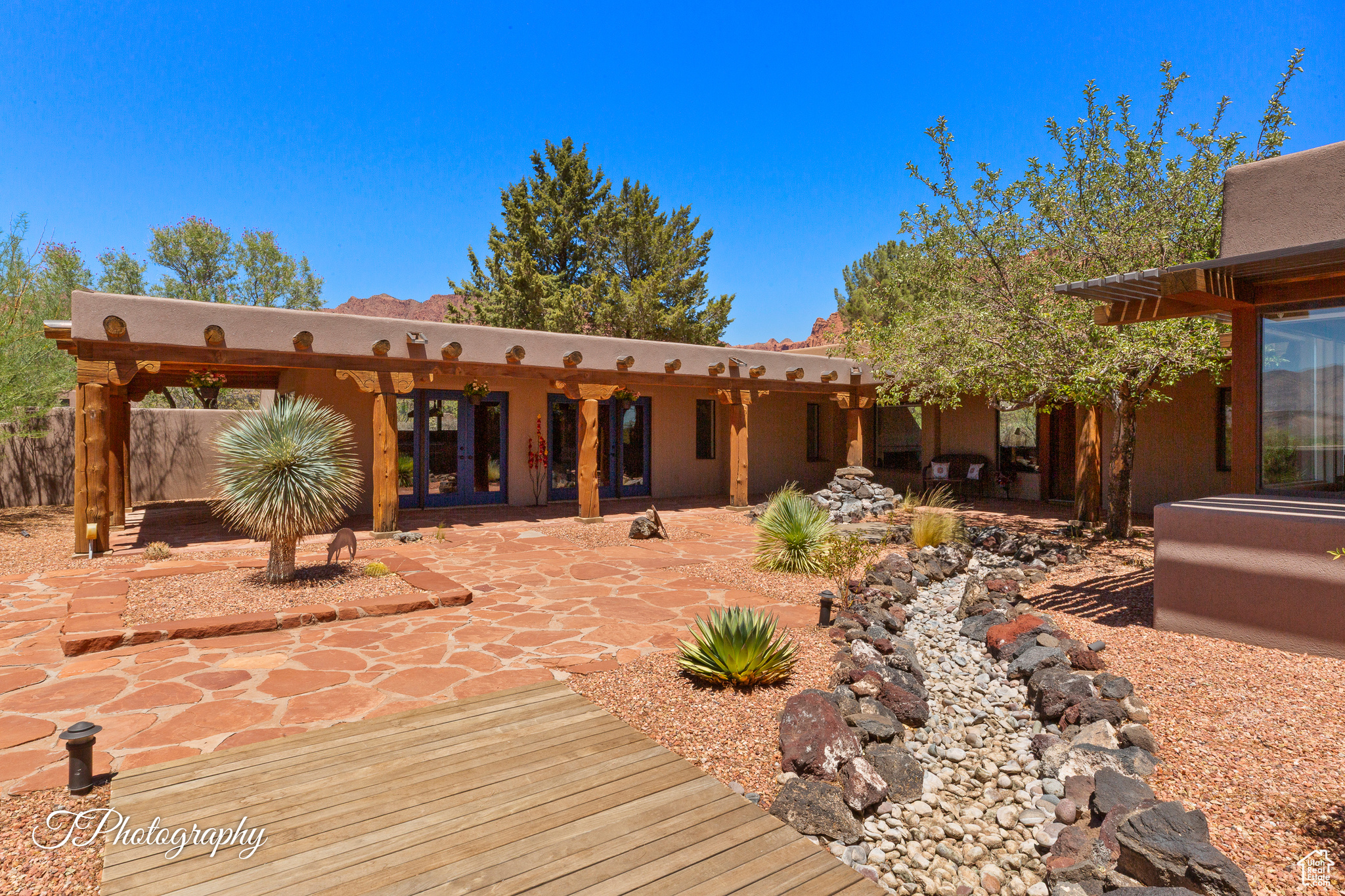 SHONTO POINT 4 - Residential