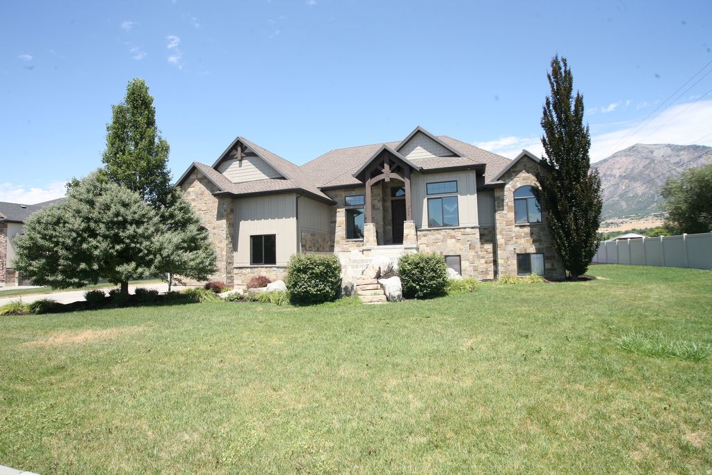 Photo of 602 W 2825 N, Pleasant View, UT 84414 (MLS # 2174267)