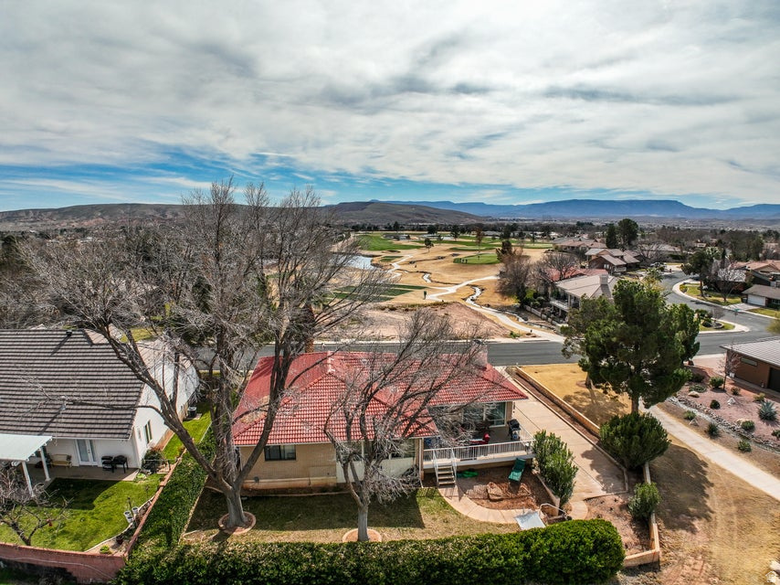 BLOOMINGTON COUNTRY CLUB - Residential