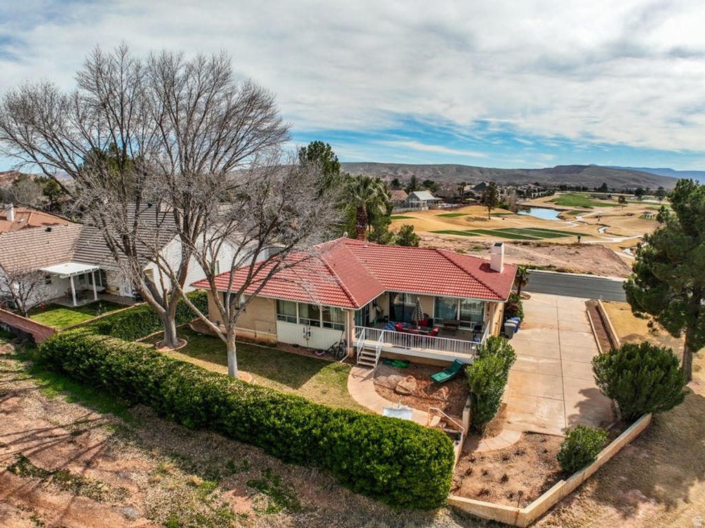 Photo of 1054 W WESLEY POWELL Dr, Saint George, UT 84790 (MLS # 2136281)