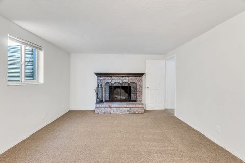 Tiny photo for 1327 N MAIN ST, Farmington, UT 84025 (MLS # 2150858)