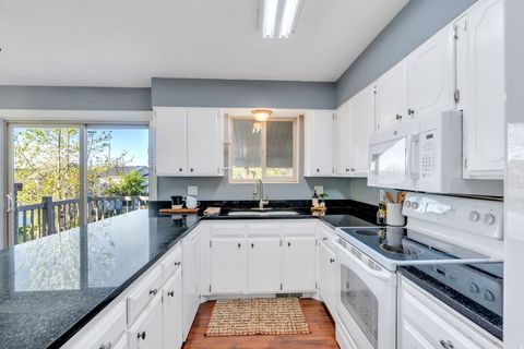 Tiny photo for 1327 N MAIN ST, Farmington, UT 84025 (MLS # 2150858)