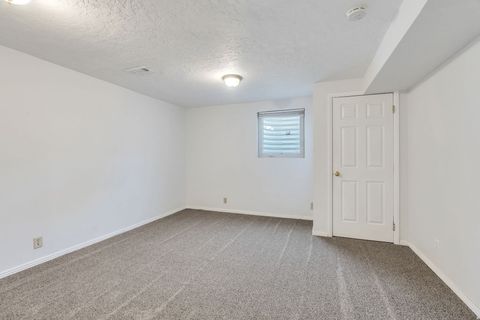 Tiny photo for 1327 N MAIN ST, Farmington, UT 84025 (MLS # 2150858)