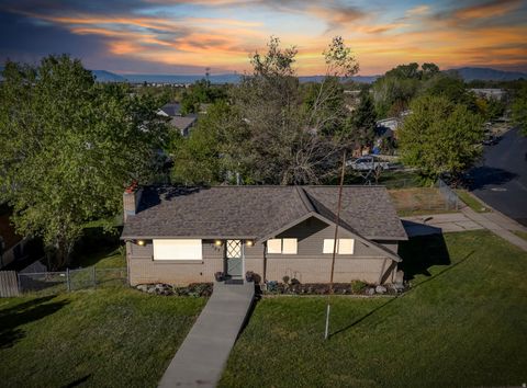 Photo of 1327 N MAIN ST, Farmington, UT 84025 (MLS # 2150858)