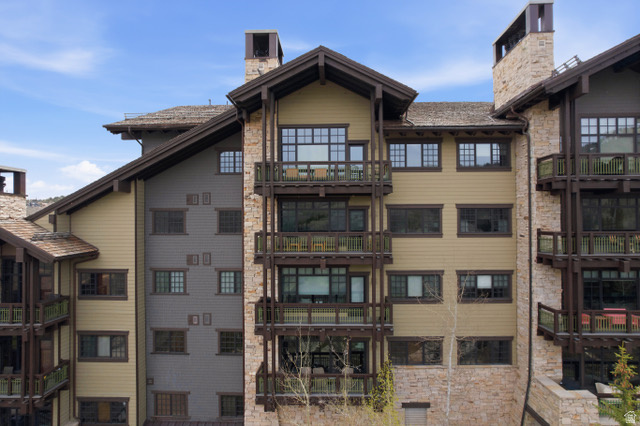 ARROWLEAF - Residential
