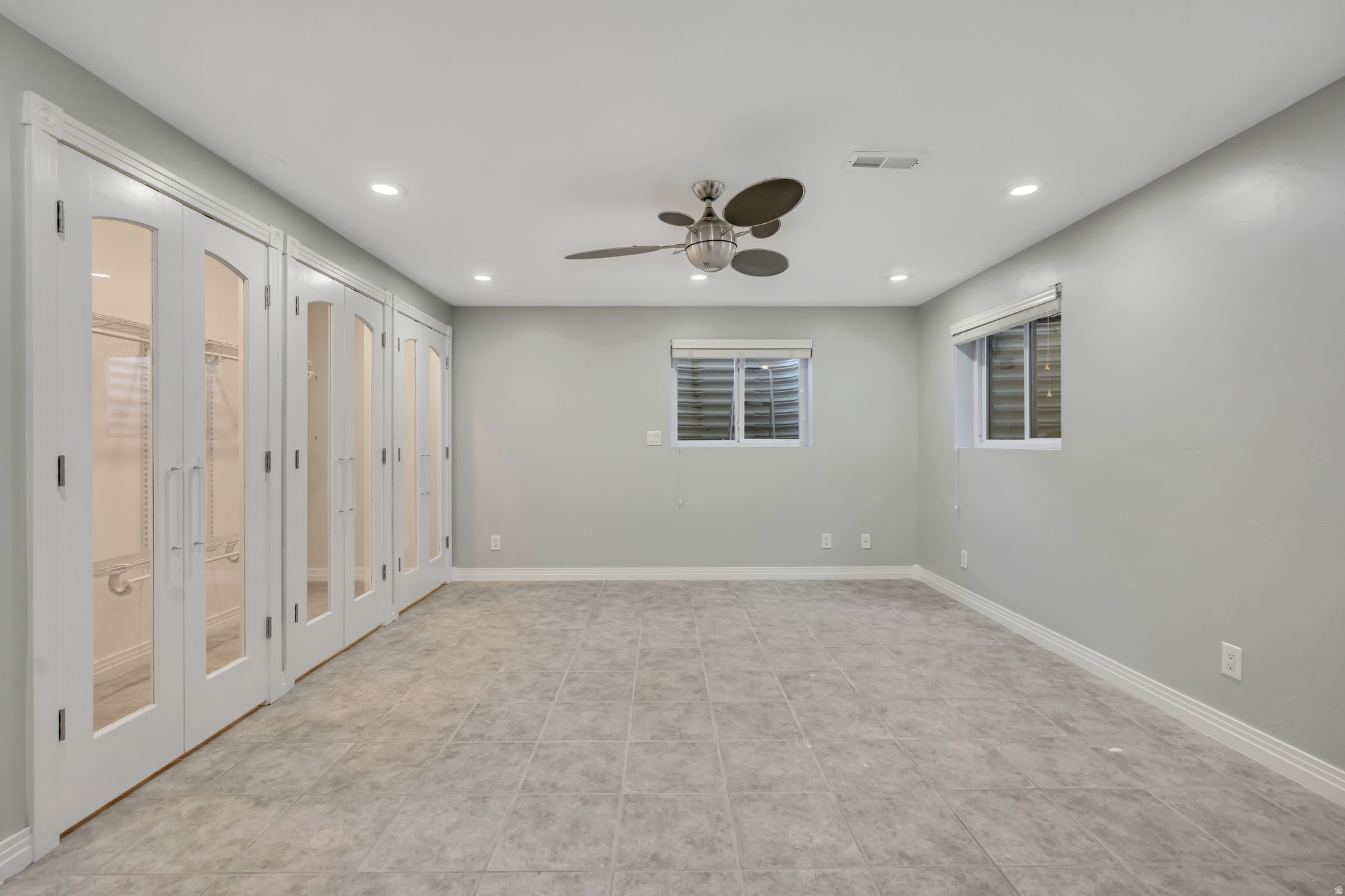 SANDY VILLAGE - Residential Lease