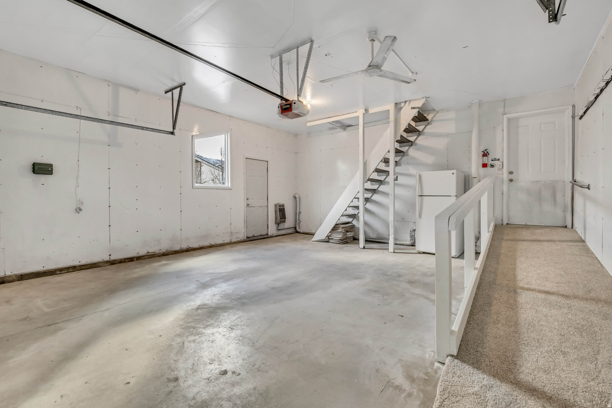 SANDY VILLAGE - Residential Lease