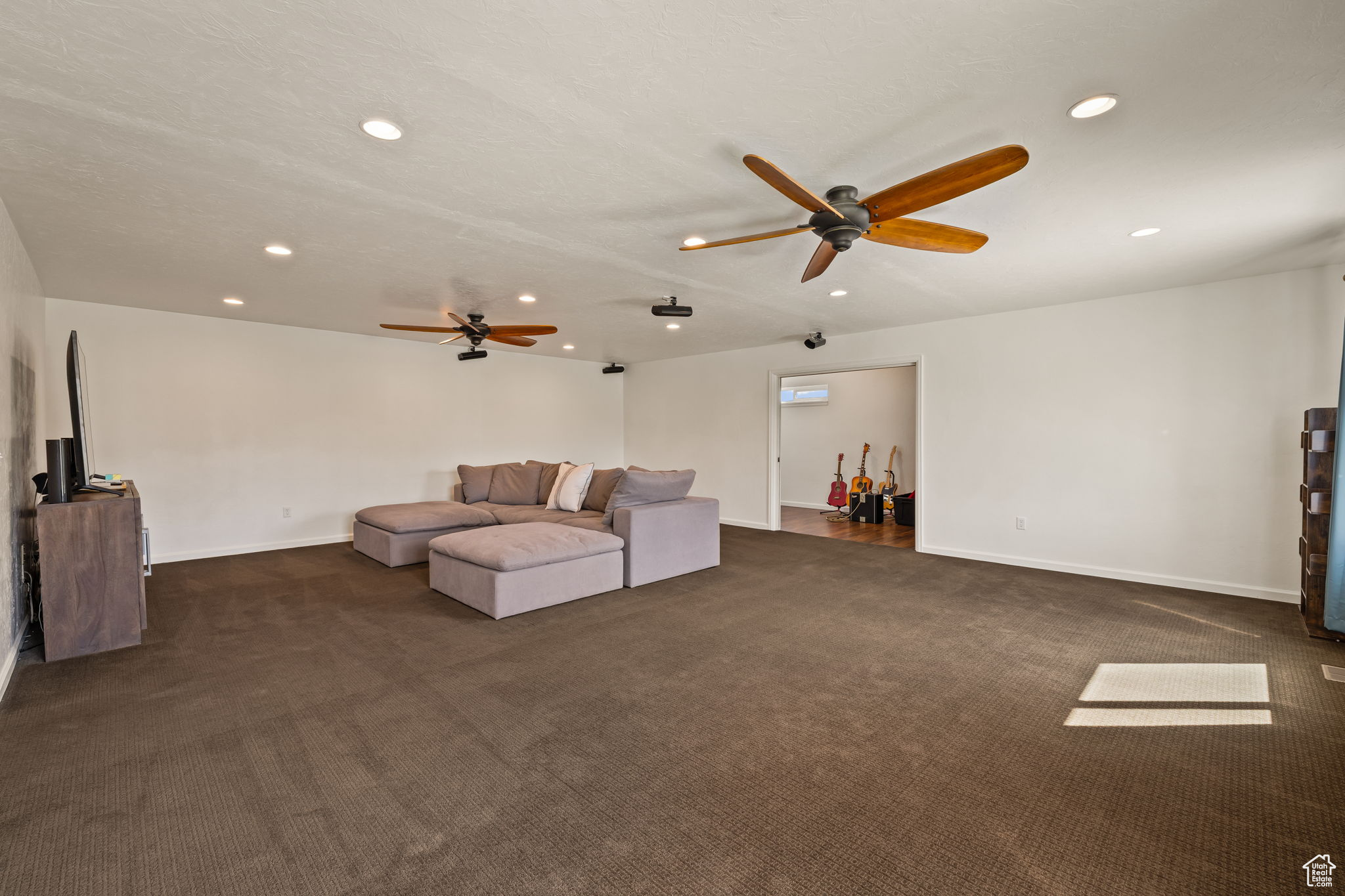 FOXBORROUGH ESTATES PHASE 1 - Residential