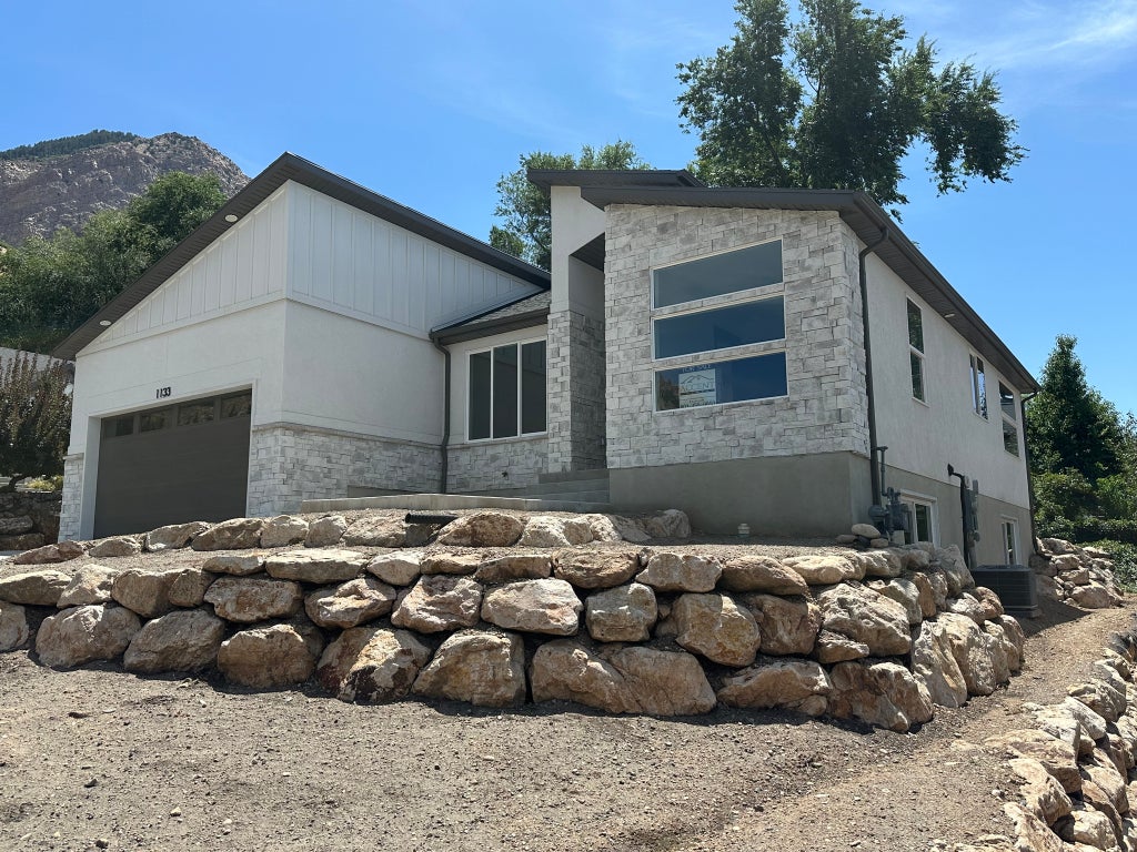 Photo of 1133 E BENCHVIEW DR, Ogden, UT 84404 (MLS # 2185342)