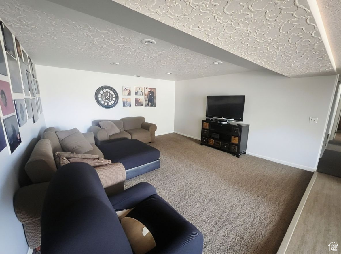 GREENFIELDS DOWNS - Residential