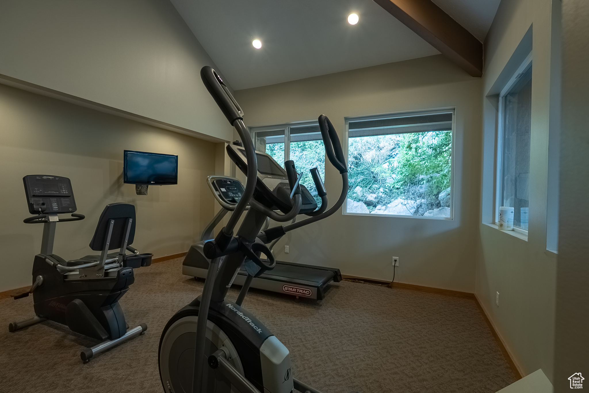 THE WOLF LODGE CONDO - Residential