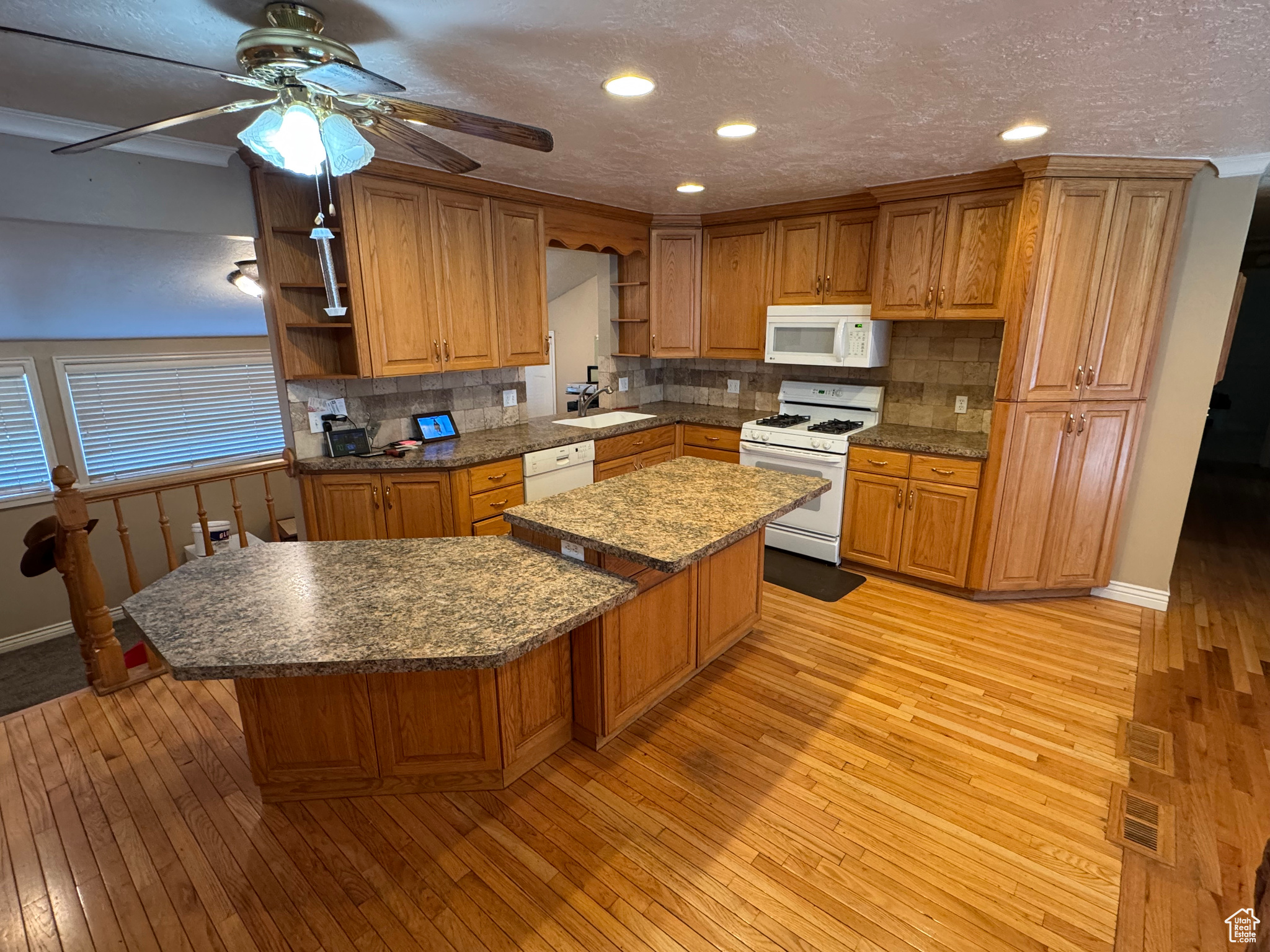 BLAKE HEIGHTS #10 - Residential