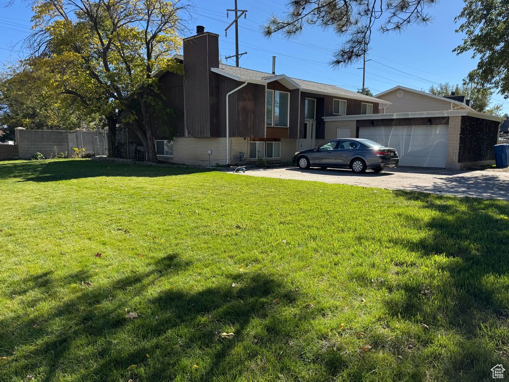 Photo of 5748 S FERRON CIR, Taylorsville, UT 84129 (MLS # 2118857)