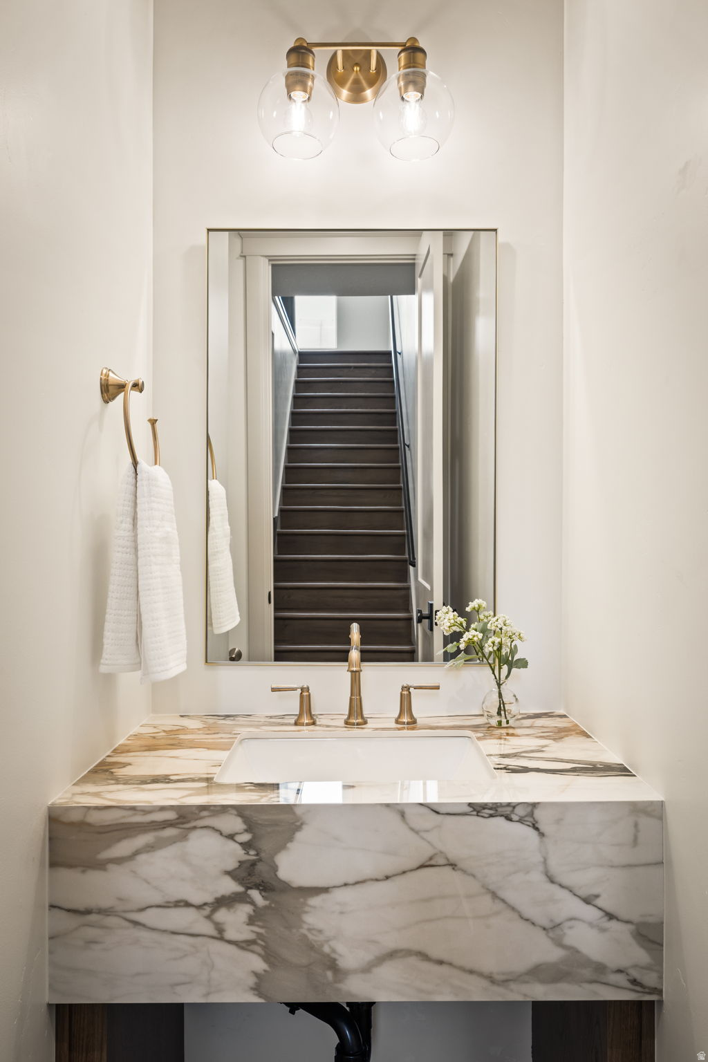 THE IRIS - Residential