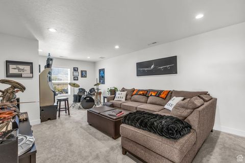 Tiny photo for 447 W JUNE DR, Kaysville, UT 84037 (MLS # 2116559)