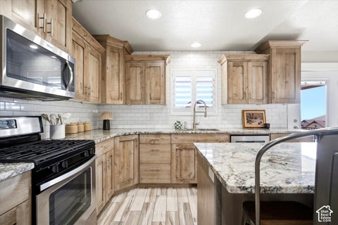 Tiny photo for 507 E 3725 N, North Ogden, UT 84414 (MLS # 2187743)