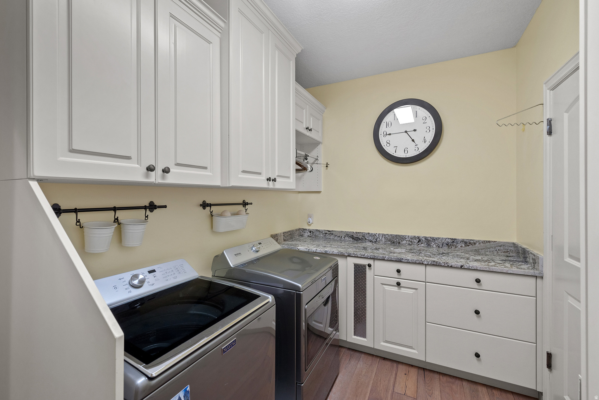 BLESSING ROCK AT BEACON HILL - Residential