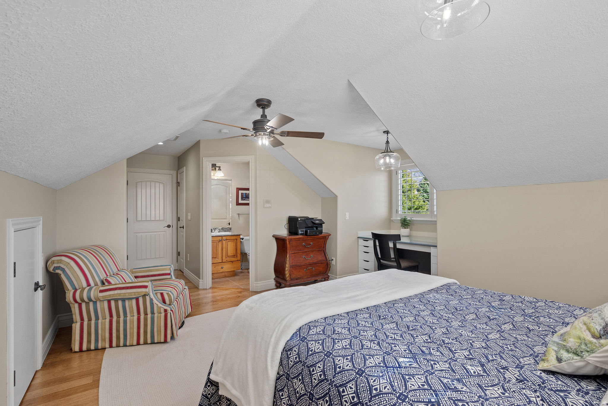 BLESSING ROCK AT BEACON HILL - Residential