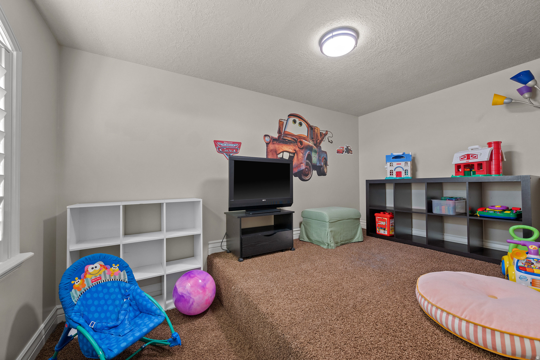 BLESSING ROCK AT BEACON HILL - Residential