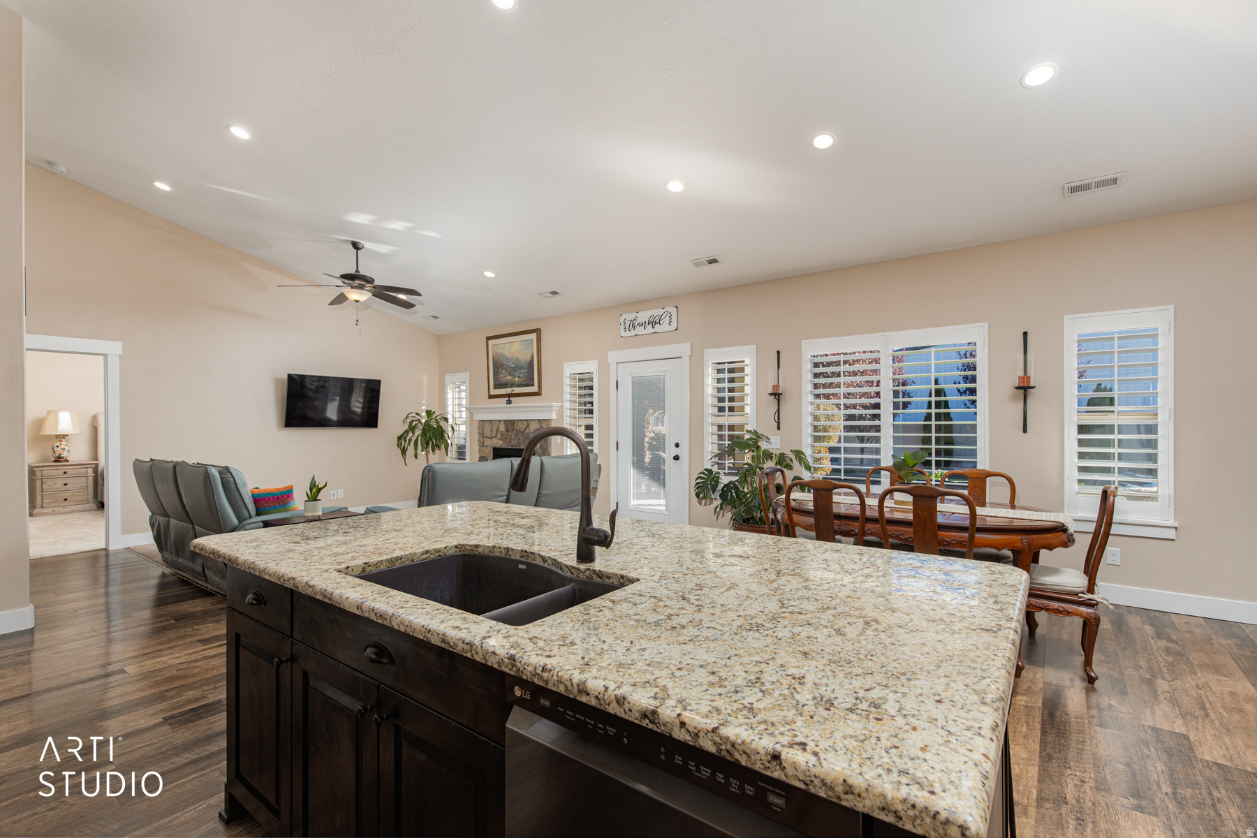 REMUDA COURT PHASE 2 - Residential