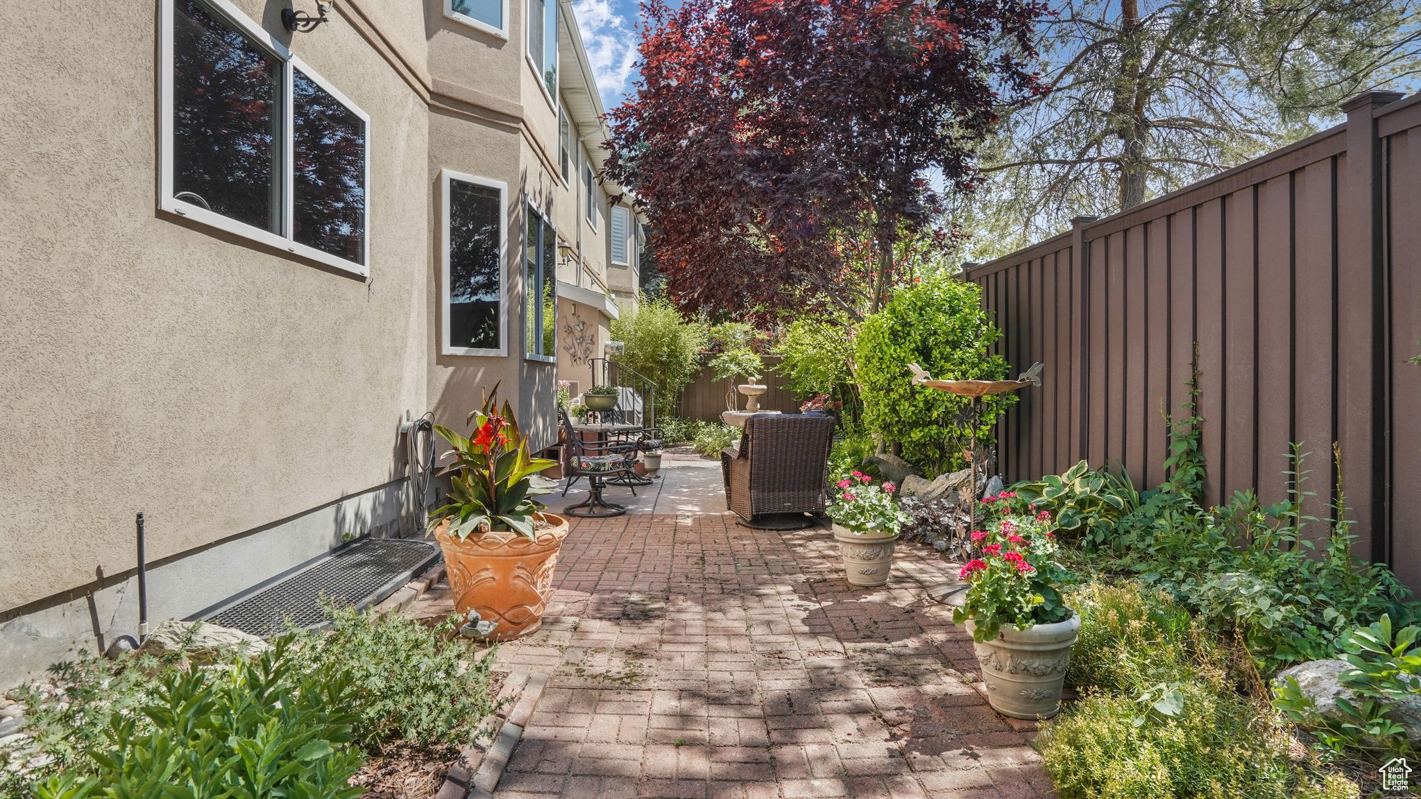 EMERALD HEIGHTS CONDMN - Residential