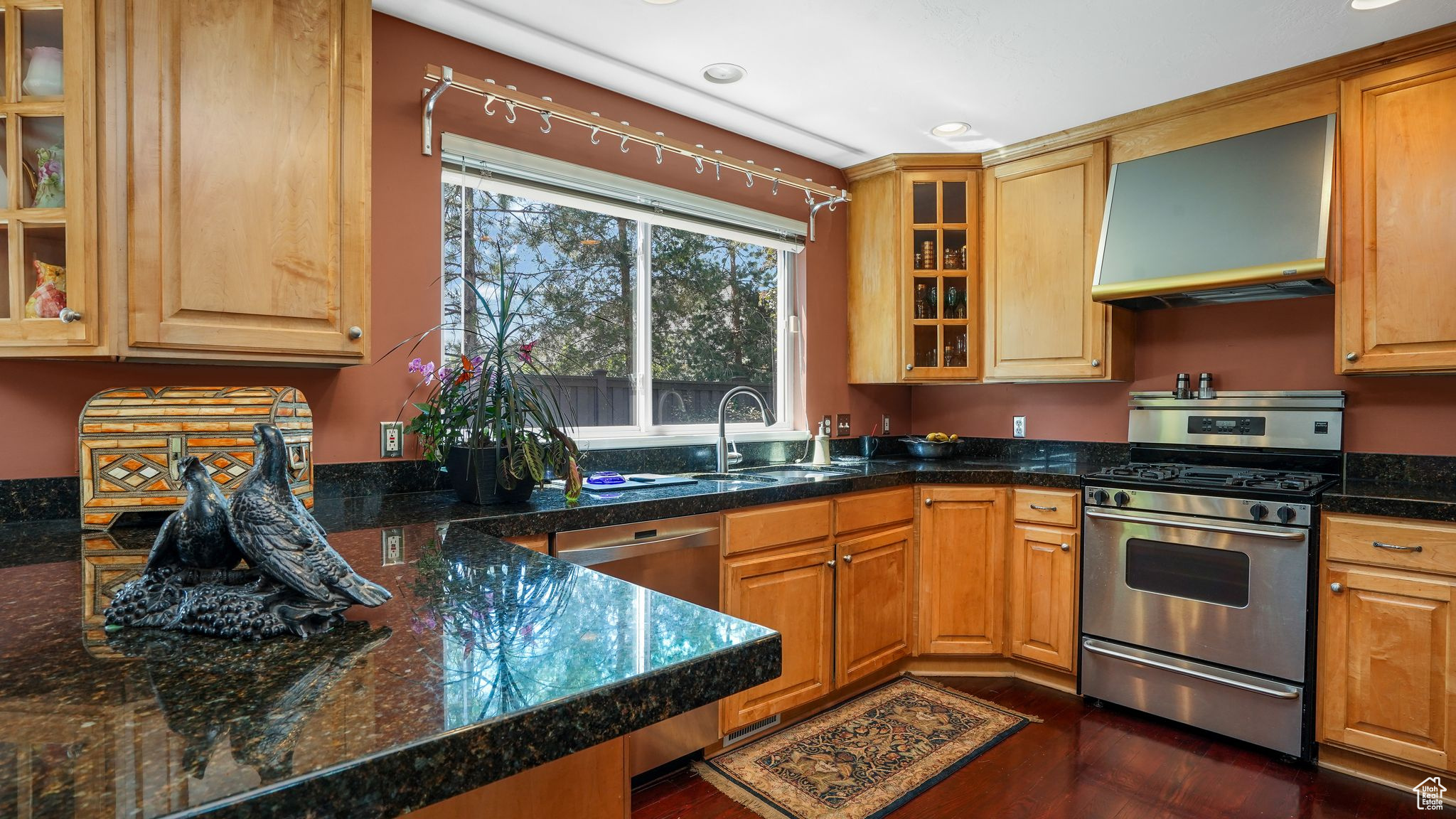 EMERALD HEIGHTS CONDMN - Residential