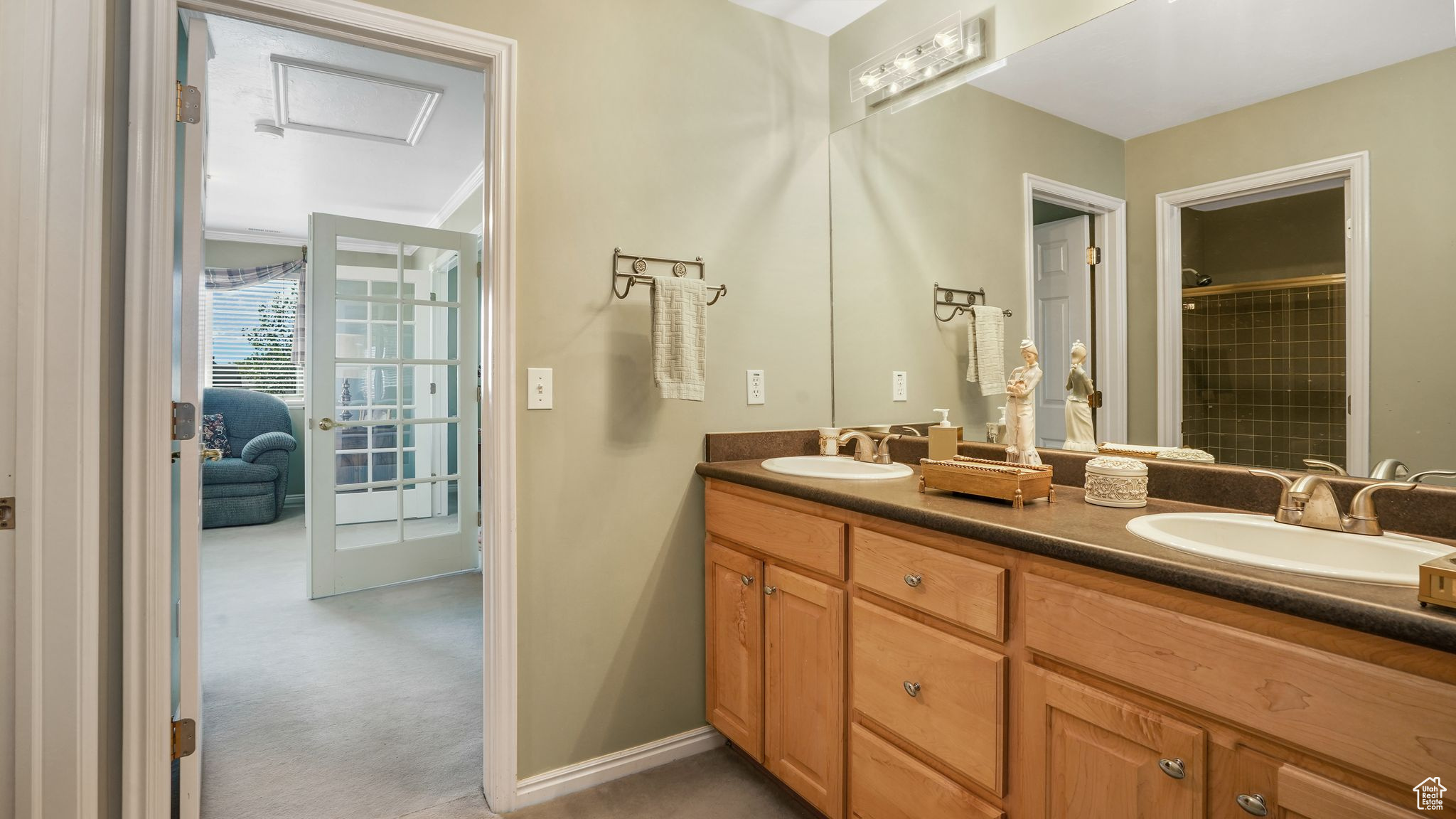 EMERALD HEIGHTS CONDMN - Residential