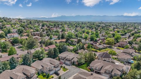 Photo of 2262 E EMERALD HILLS CT, Cottonwood Heights, UT 84121 (MLS # 2095843)