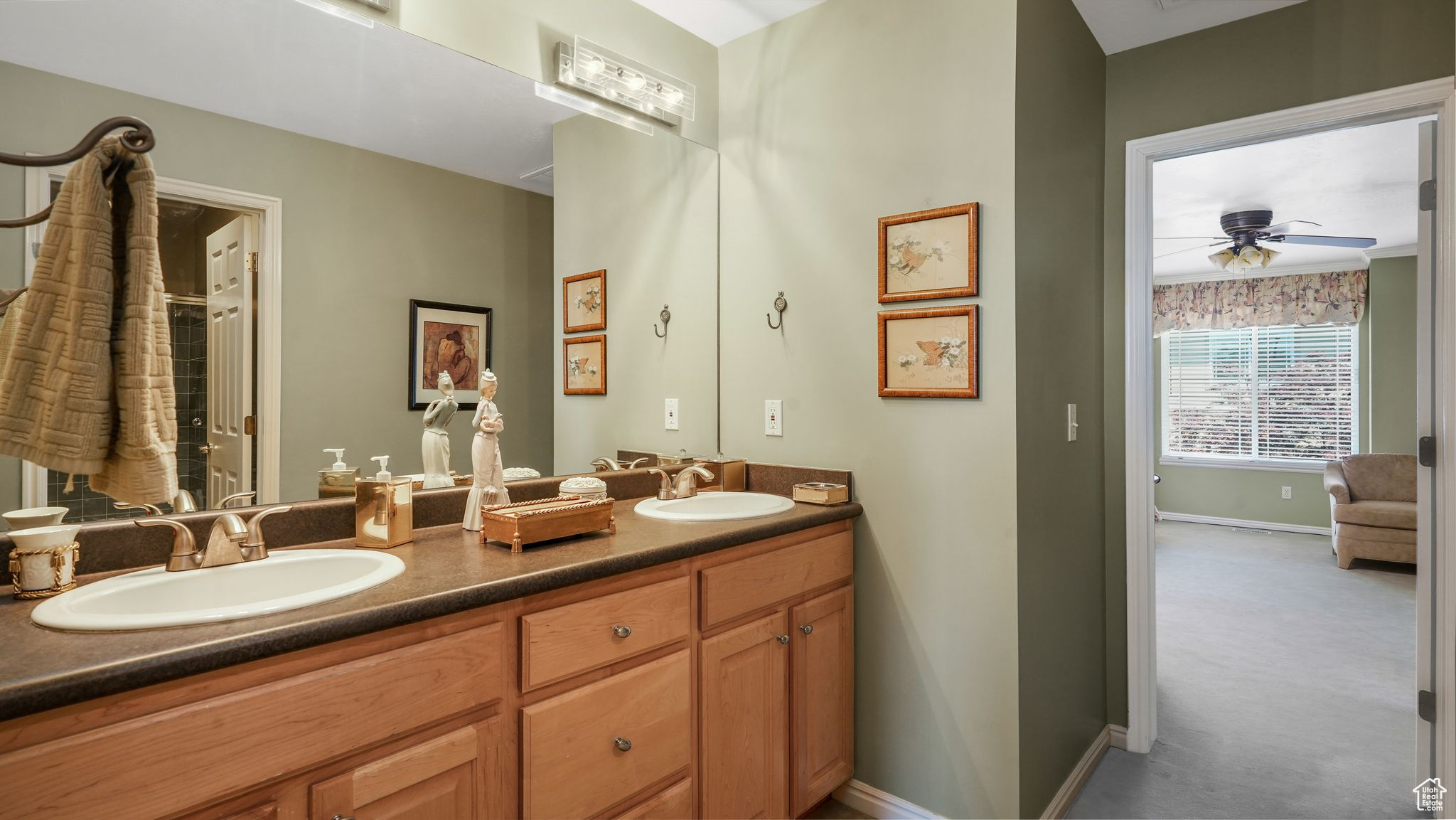 EMERALD HEIGHTS CONDMN - Residential