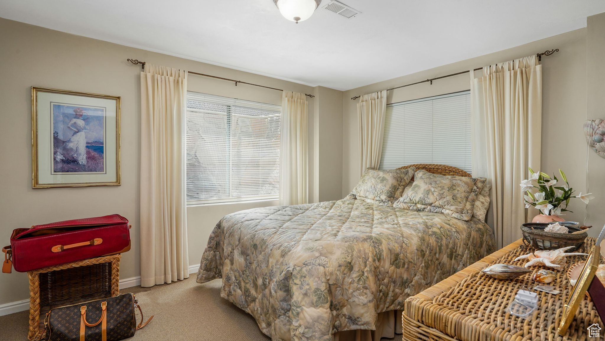 EMERALD HEIGHTS CONDMN - Residential