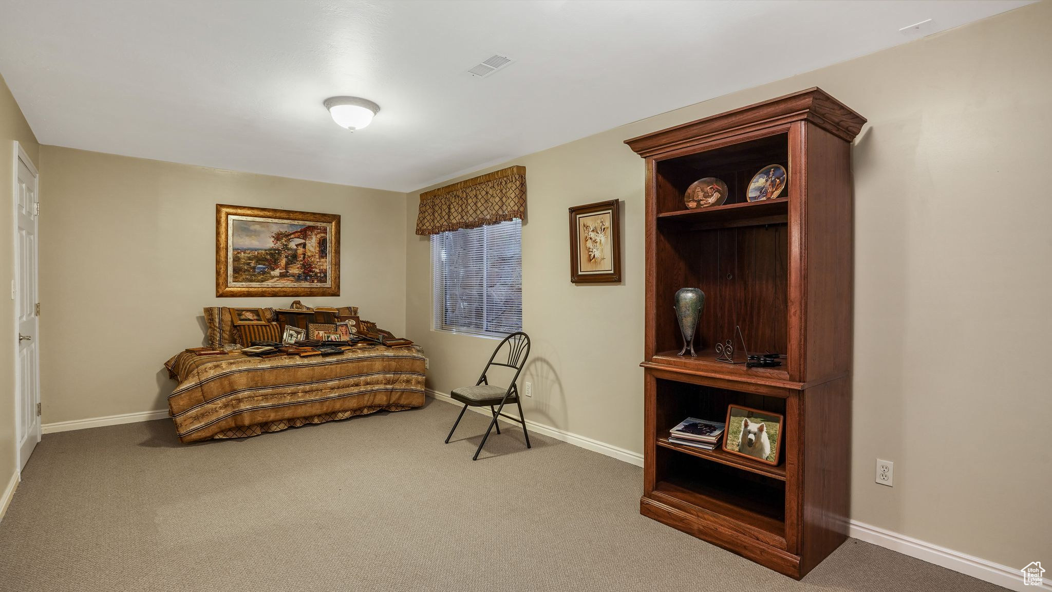 EMERALD HEIGHTS CONDMN - Residential