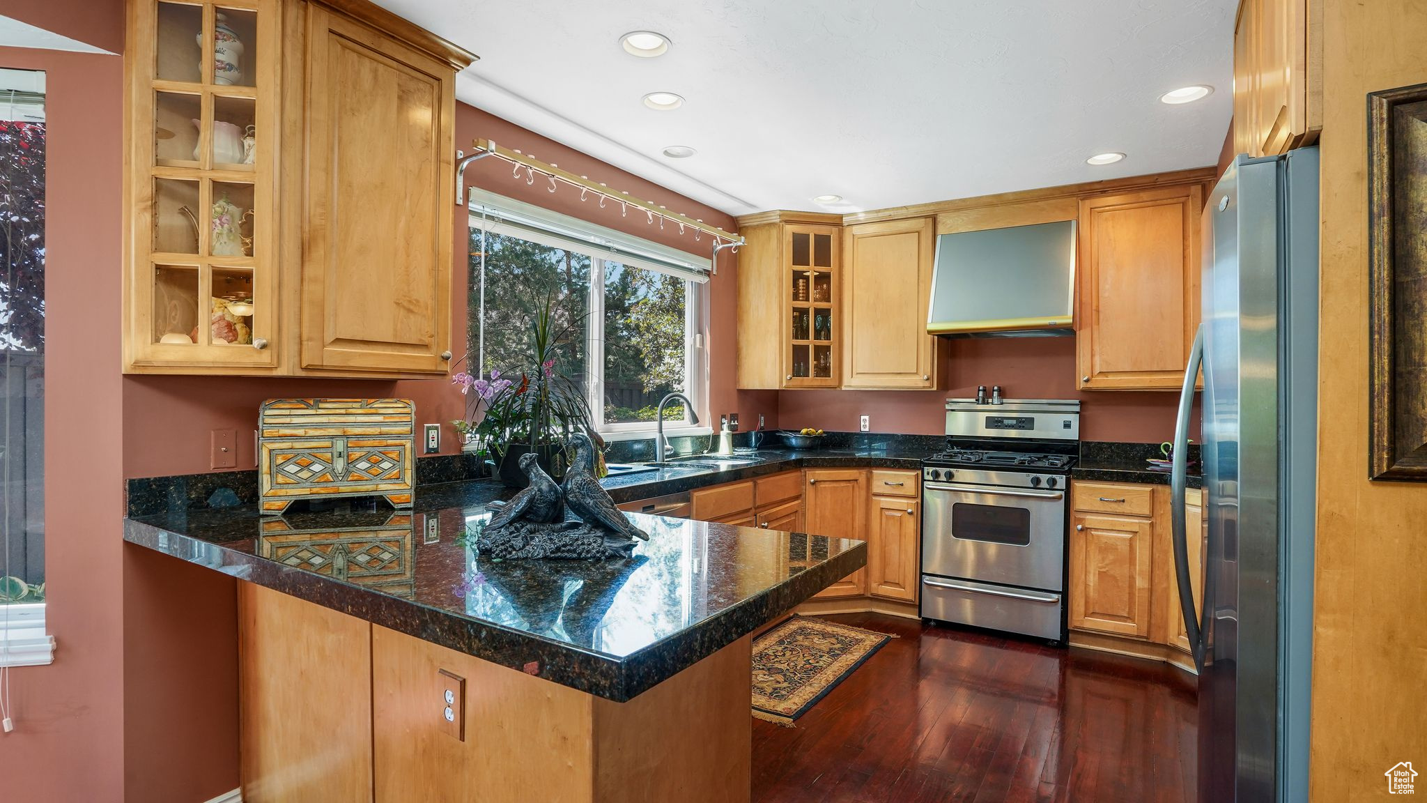 EMERALD HEIGHTS CONDMN - Residential