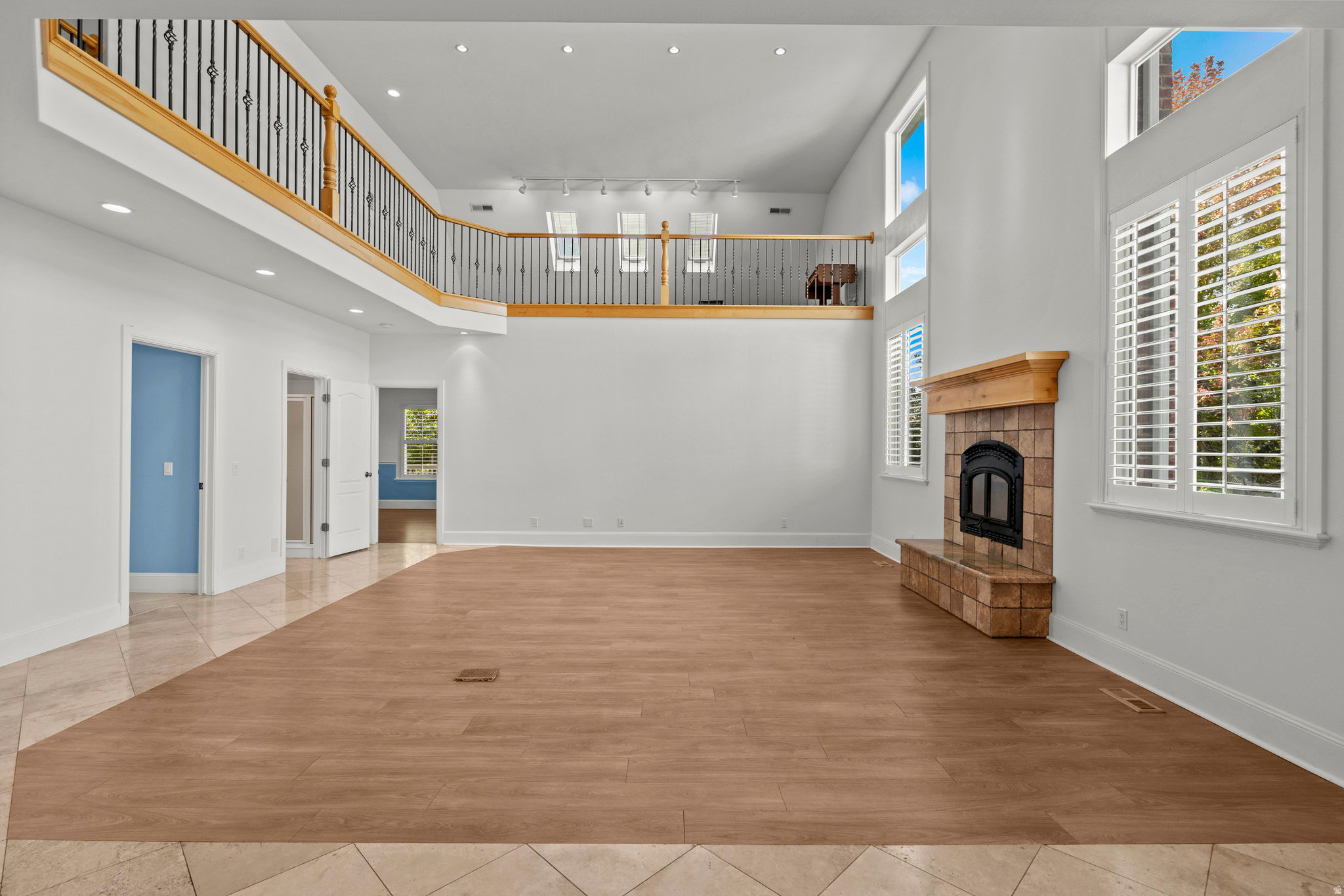 WOLFCREST HOLLOW - Residential