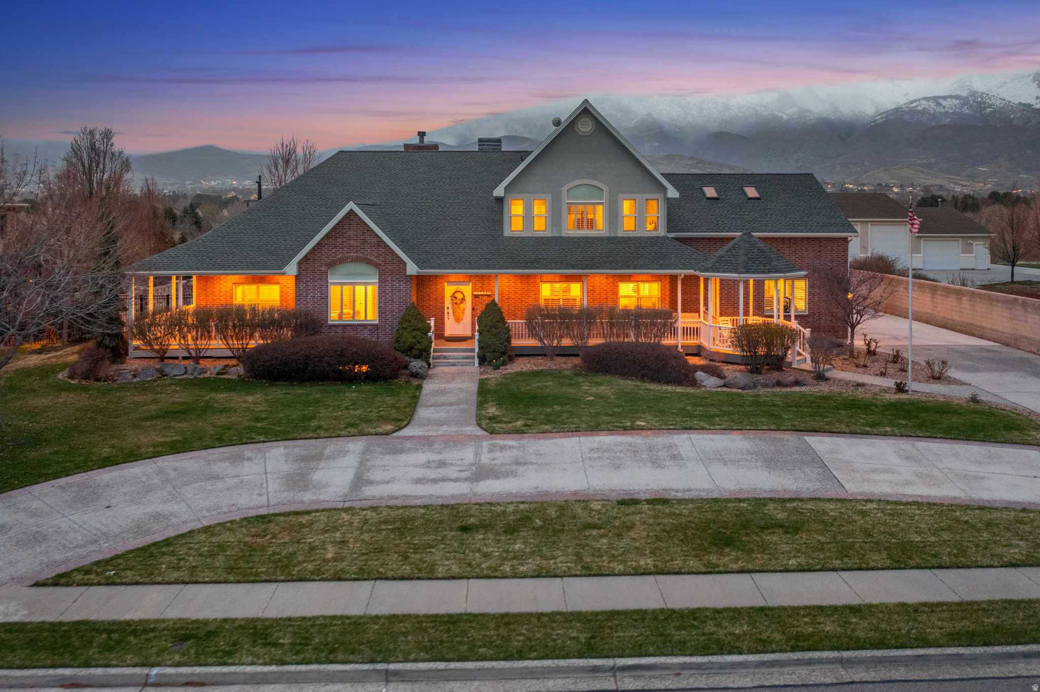 WOLFCREST HOLLOW - Residential