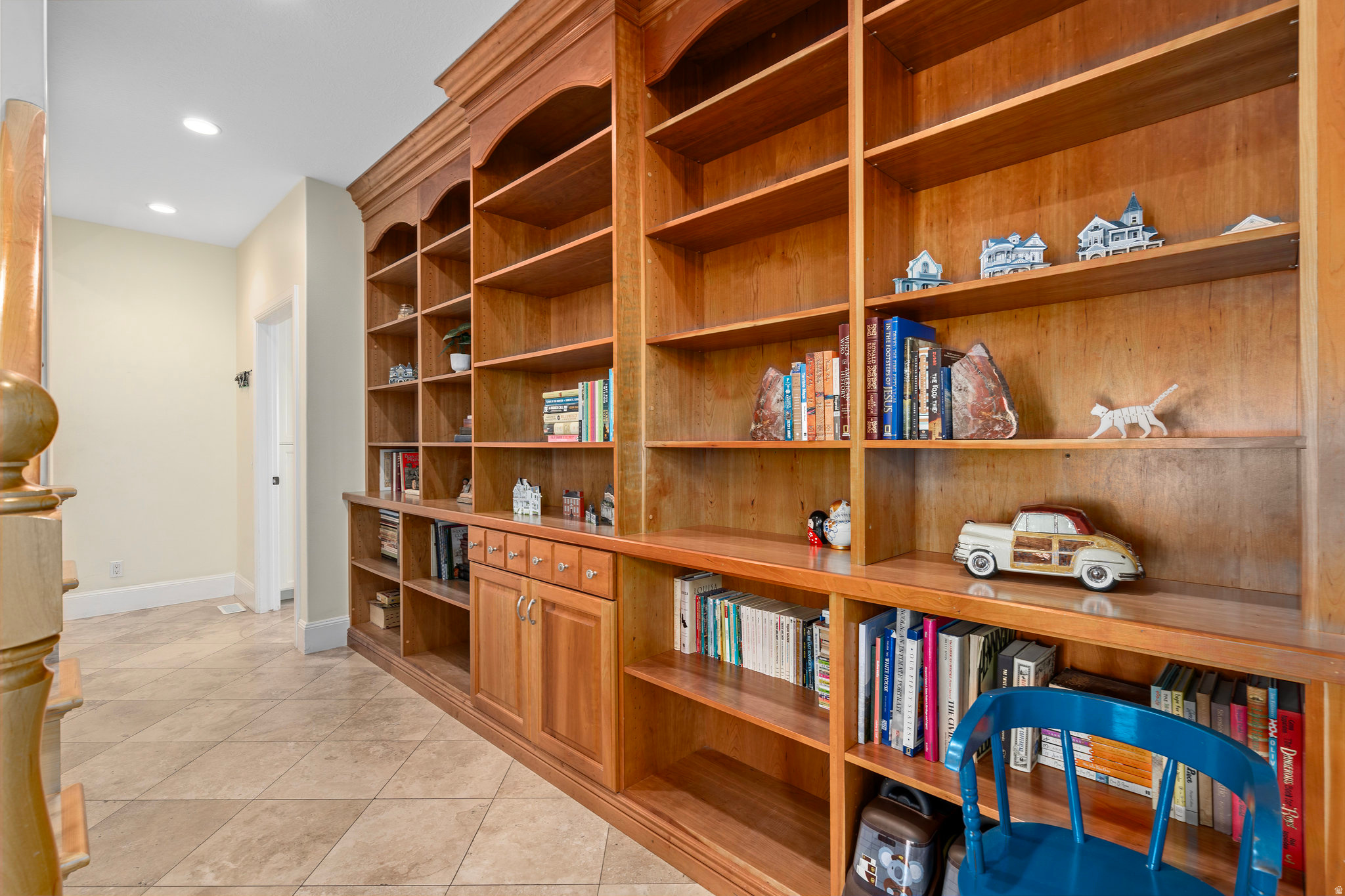 WOLFCREST HOLLOW - Residential