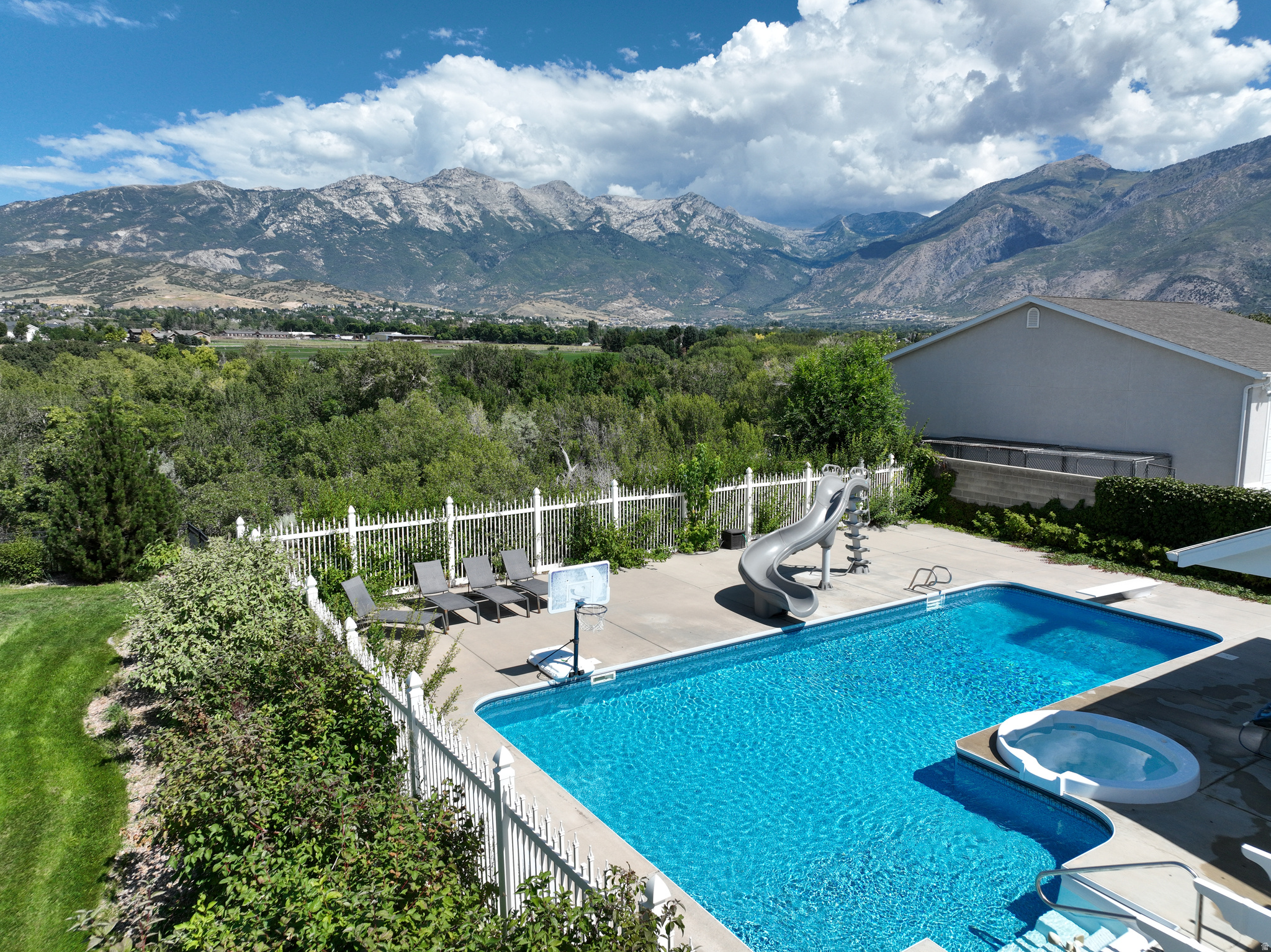 WOLFCREST HOLLOW - Residential