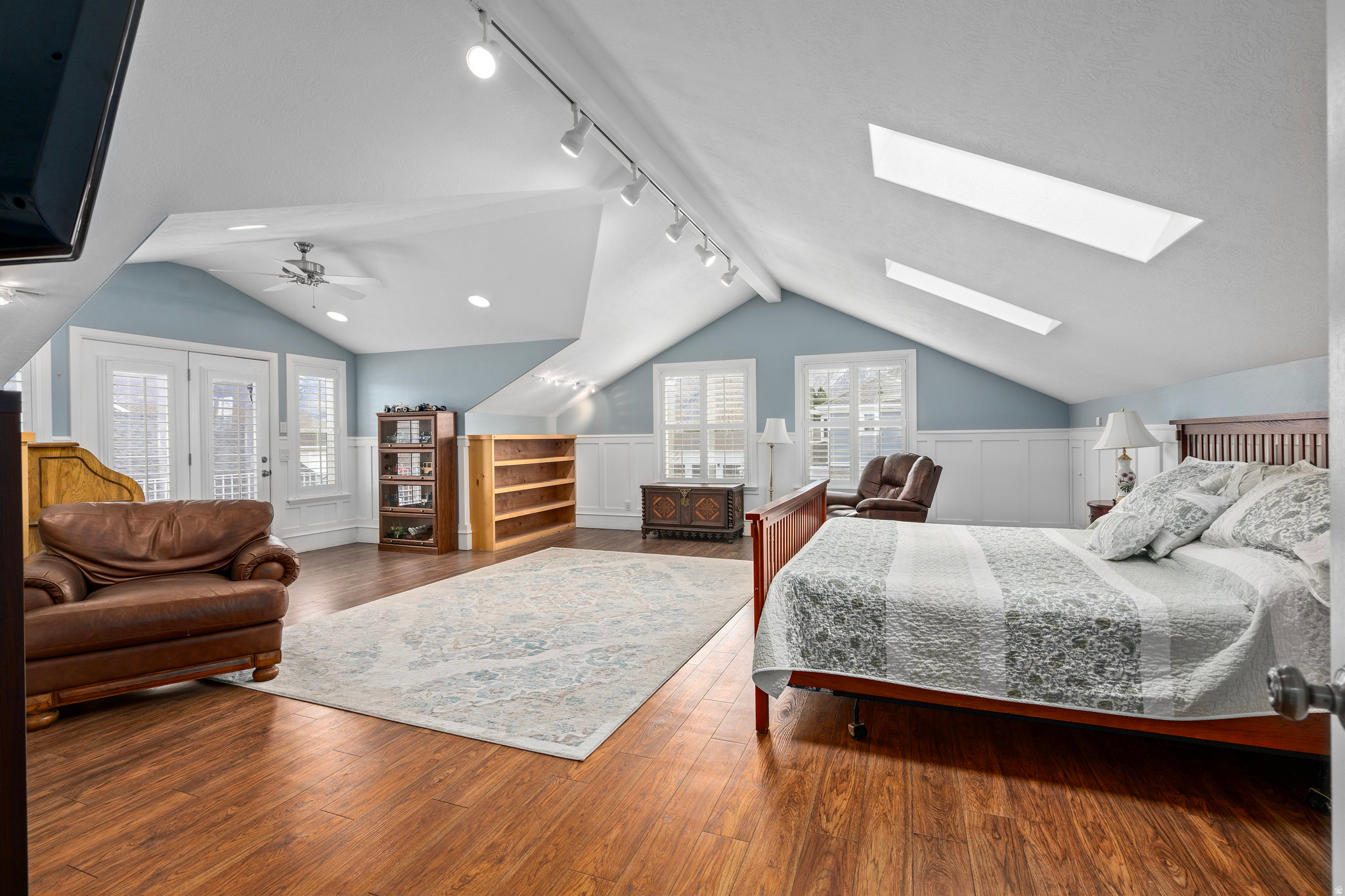 WOLFCREST HOLLOW - Residential