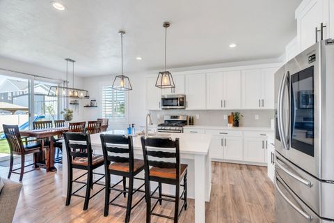 Tiny photo for 224 N 2650 W, Lehi, UT 84043 (MLS # 2155456)