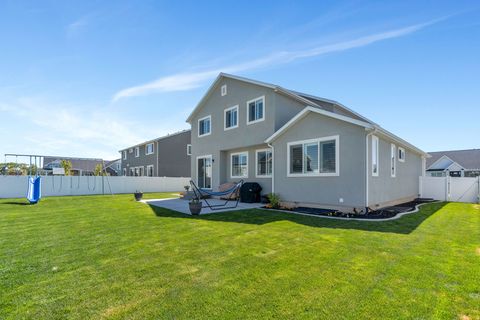 Tiny photo for 224 N 2650 W, Lehi, UT 84043 (MLS # 2155456)
