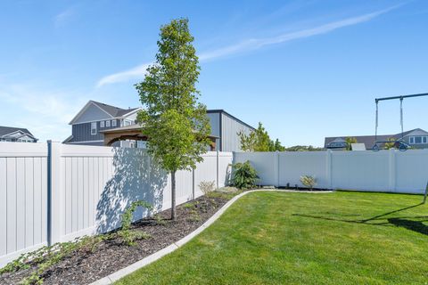 Tiny photo for 224 N 2650 W, Lehi, UT 84043 (MLS # 2155456)