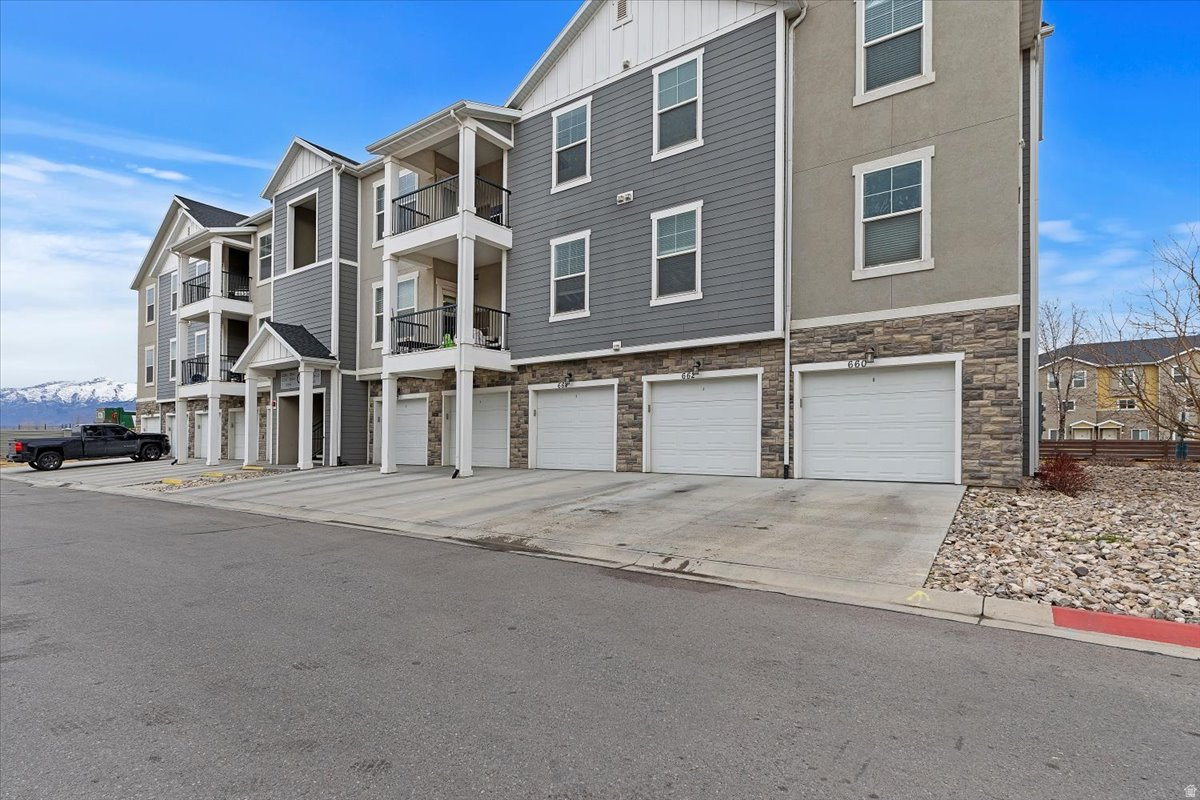 PRESERVE AT WATERS EDGE - Residential