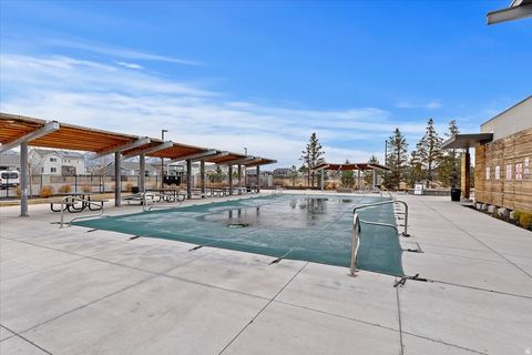 Tiny photo for 660 N EMERY LN W, Vineyard, UT 84059 (MLS # 2139465)