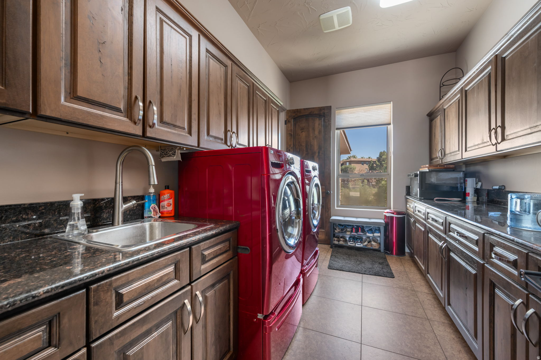 STONE CLIFF 1 - Residential