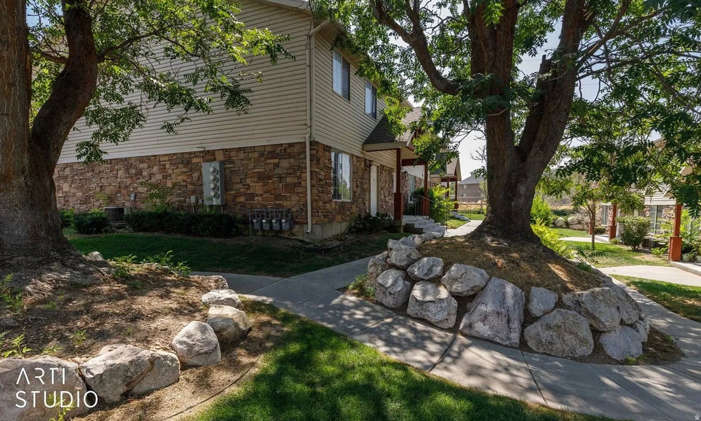 Photo of 4823 OLD POST RD, Ogden, UT 84403 (MLS # 2185418)