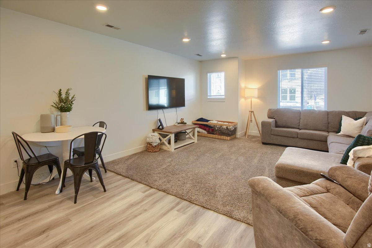 PROMINENCE POINT - Residential