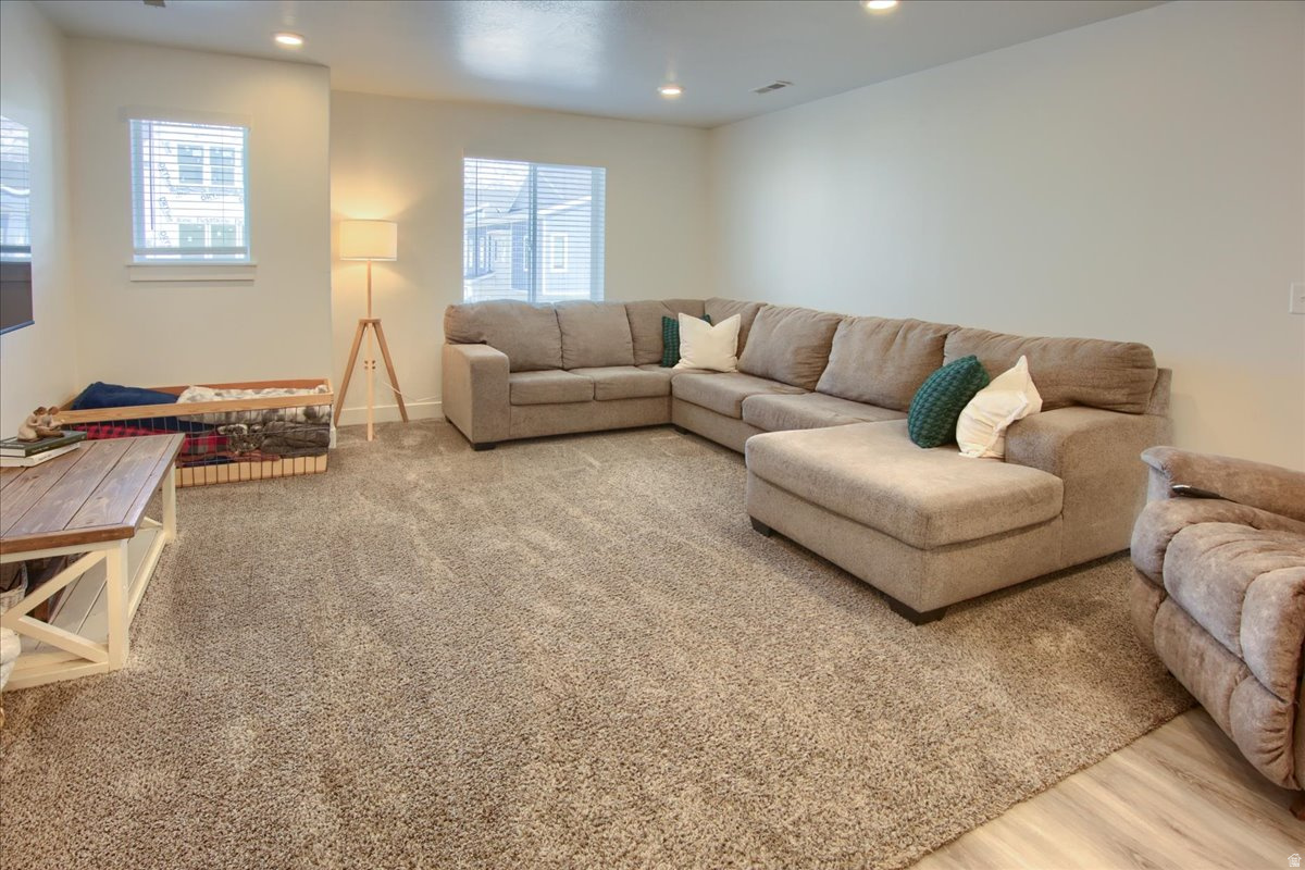 PROMINENCE POINT - Residential