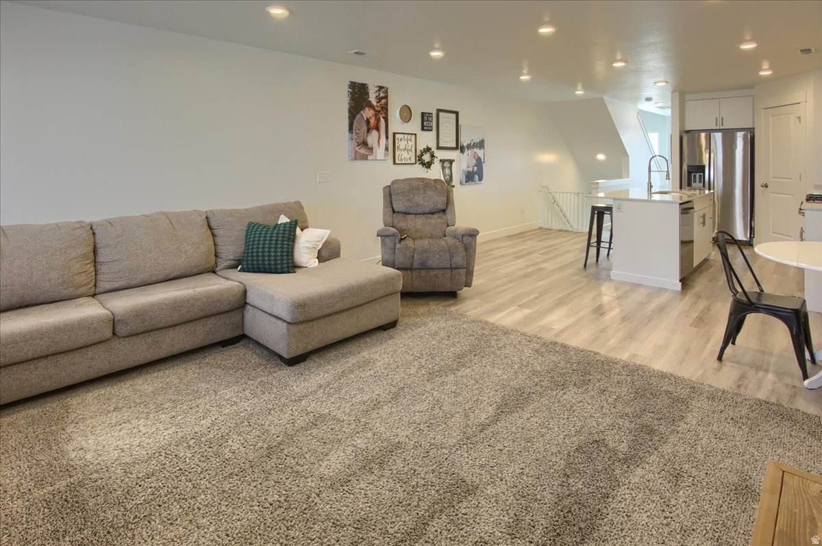 PROMINENCE POINT - Residential