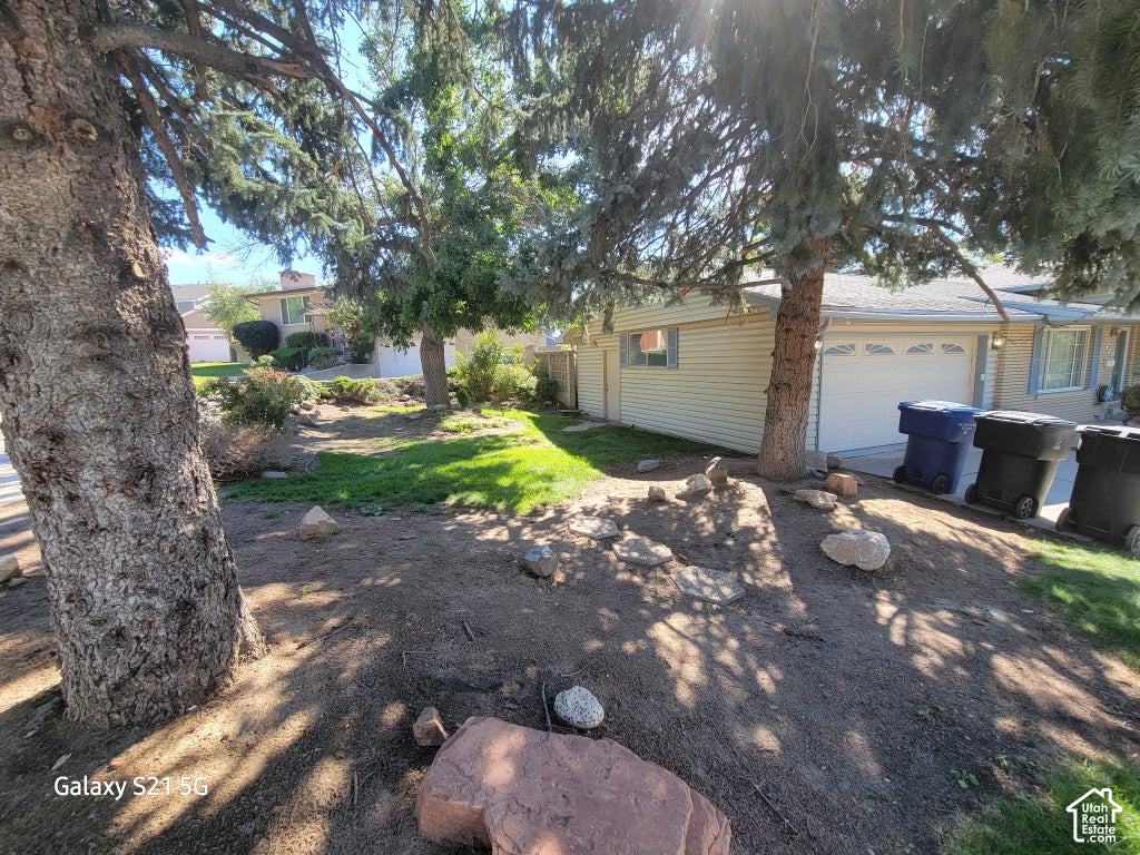 Photo of 2446 E SUNDOWN AVE S, Cottonwood Heights, UT 84121 (MLS # 2188811)